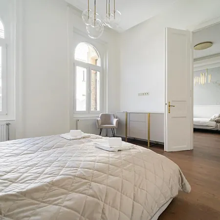 Apartment Luxurious N' Elegant Opera In The Heart Of