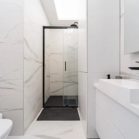 Apartment Luxurious N' Elegant Opera In The Heart Of Budapest