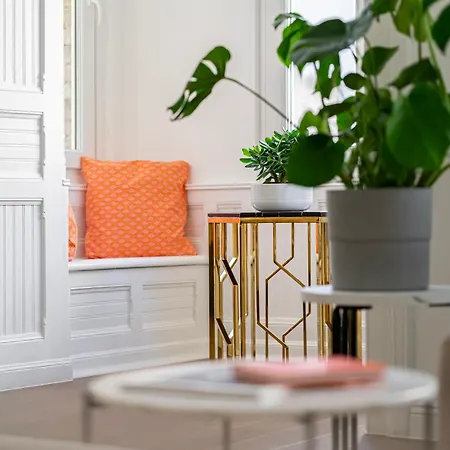 Apartman Luxurious N' Elegant Opera In The Heart Of